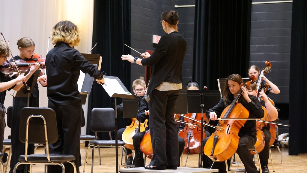 Students celebrate JMS 25 Years with music performance