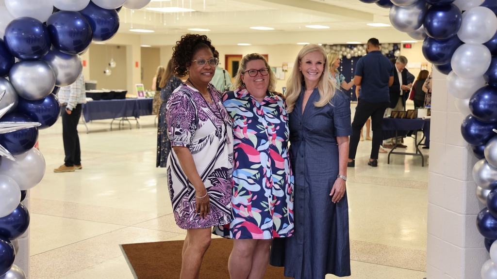 admin and community members celebrate JMS 25 yrs