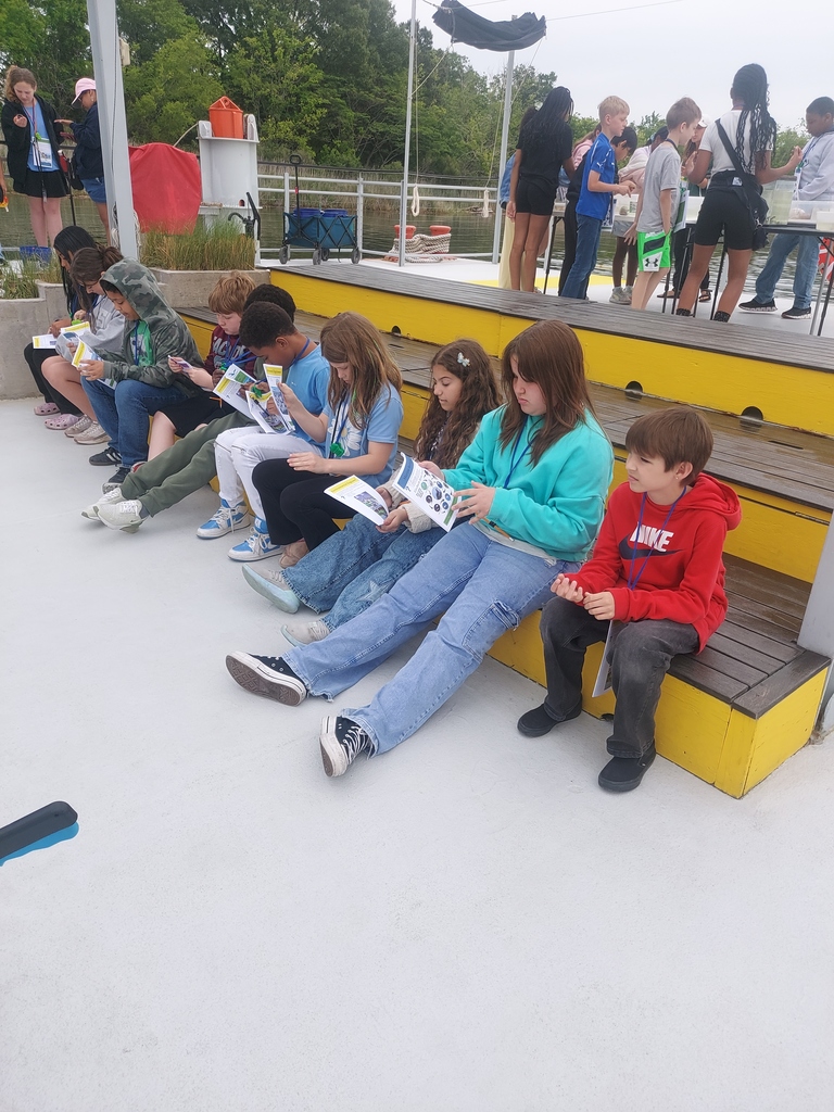 5th graders on the Learning barge