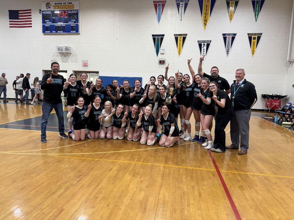 Hickory Middle School wins the 2026 CMSL Girls' Volleyball championship