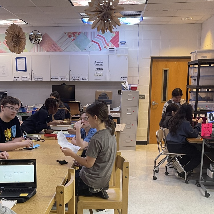 students in makerspace in the library