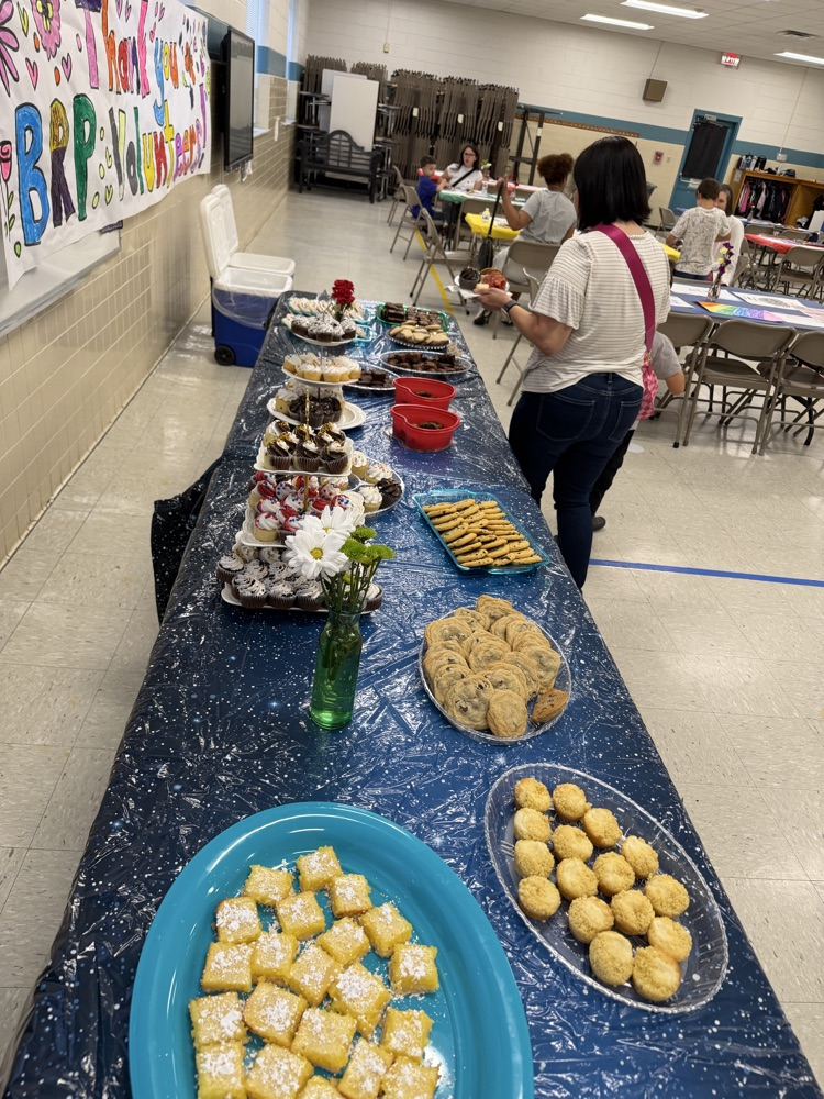 food display for volunteers