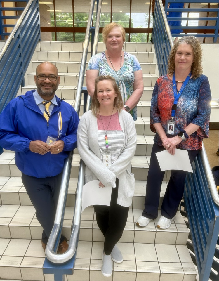 staffulty huddle winners