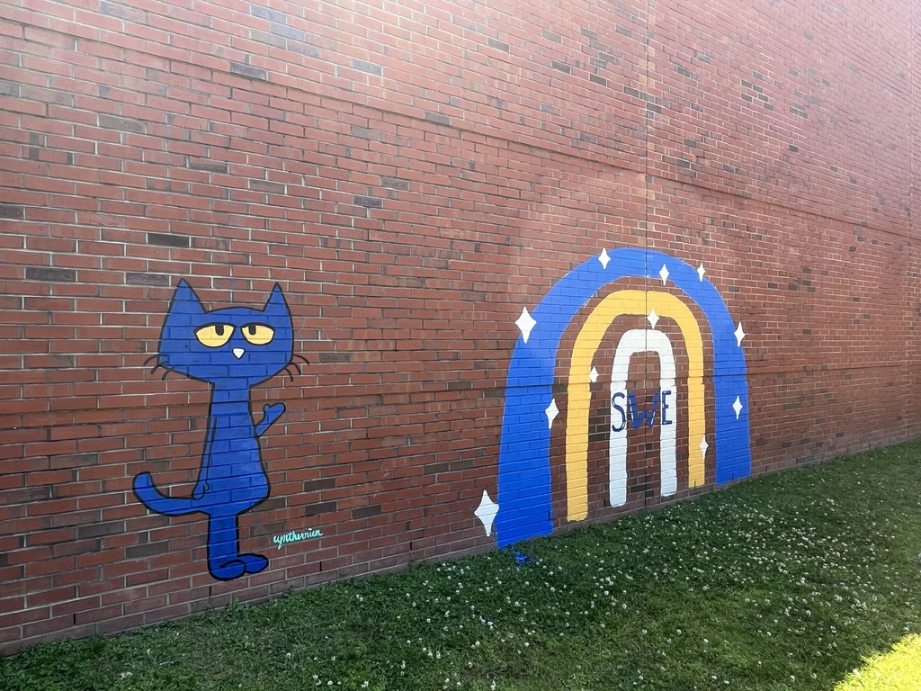 image of Pete the cat painted in the courtyard