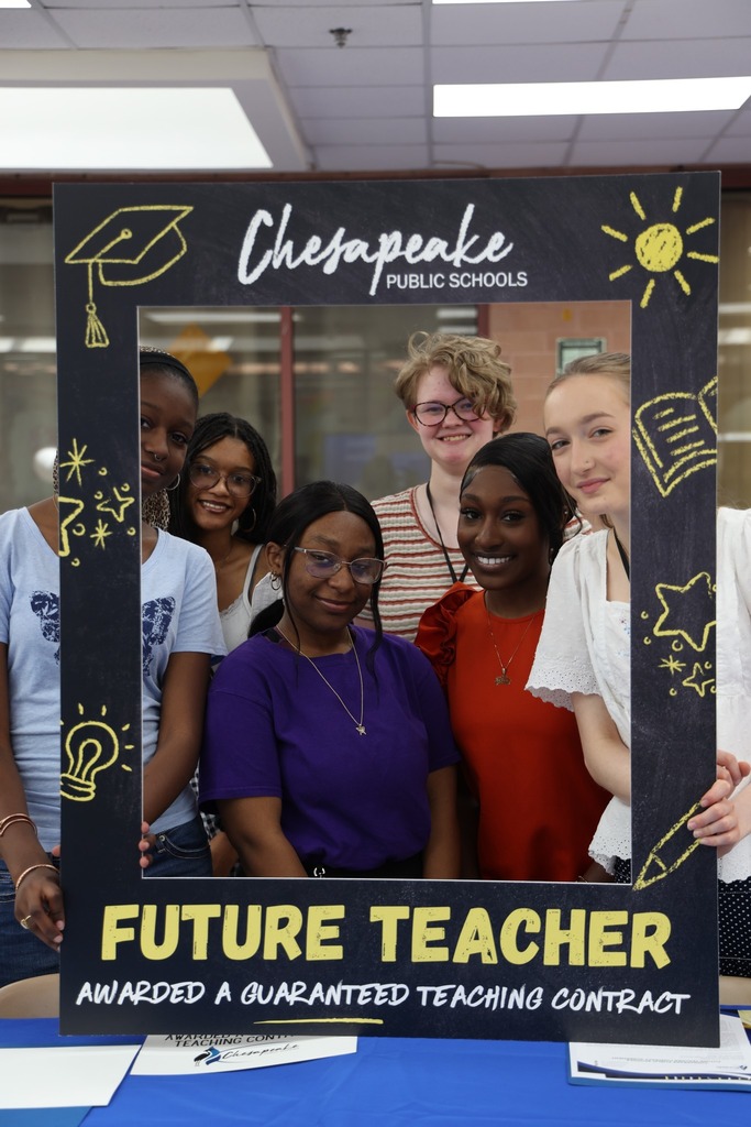 OSH celebrates their Guaranteed contract Recipients with a group picture.