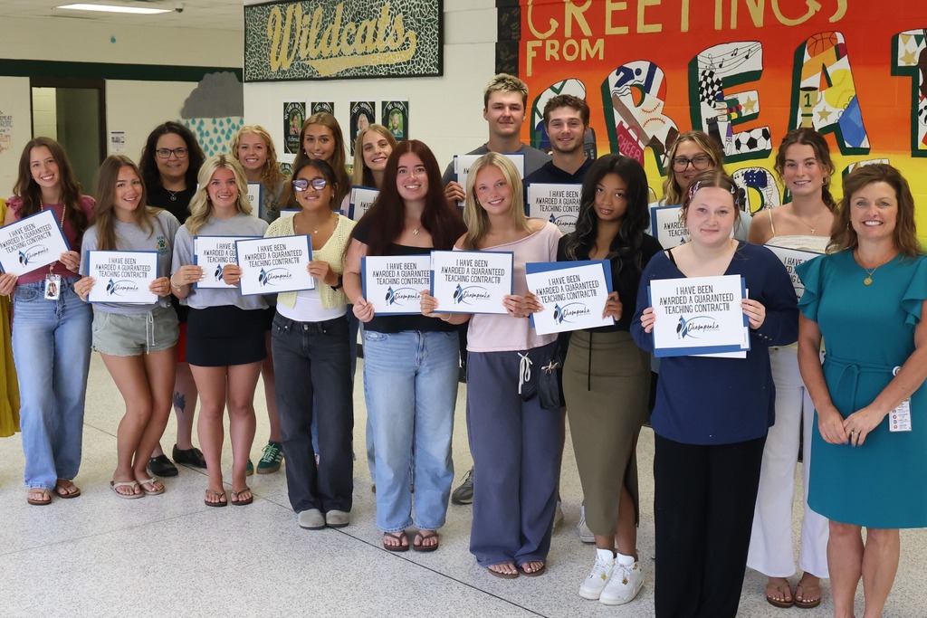 GBH celebrates their Guaranteed contract Recipients with a group picture.