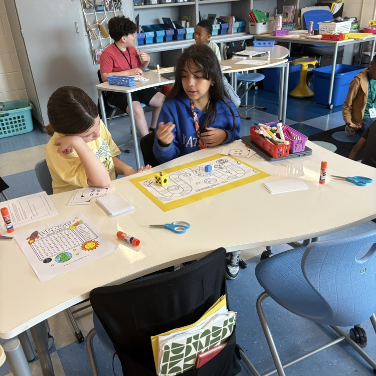 3rd graders playing a multiplication game!