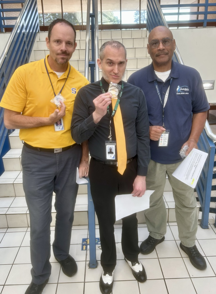 staff huddle winners 