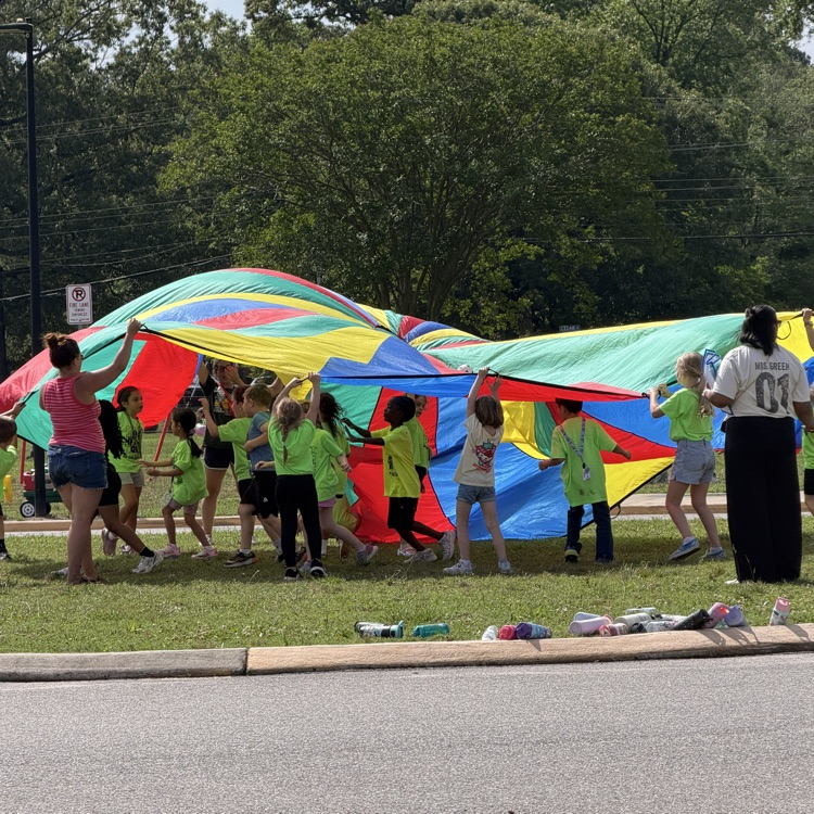 Mrs green’s class at the parachute station on field day