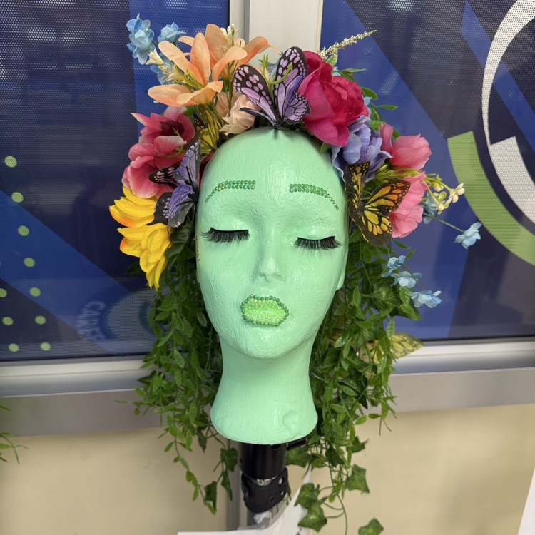 Mother Nature mannequin 