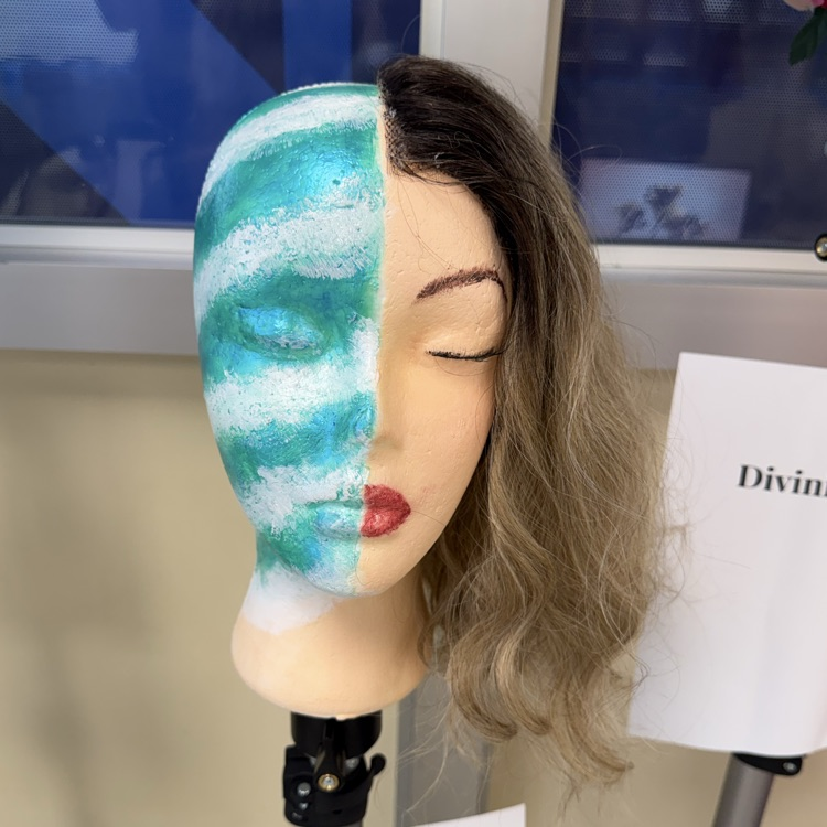 surfer girl mannequin
