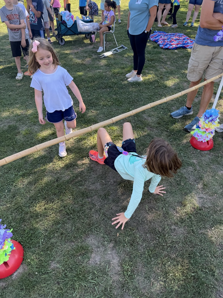 children playing limbo at field day