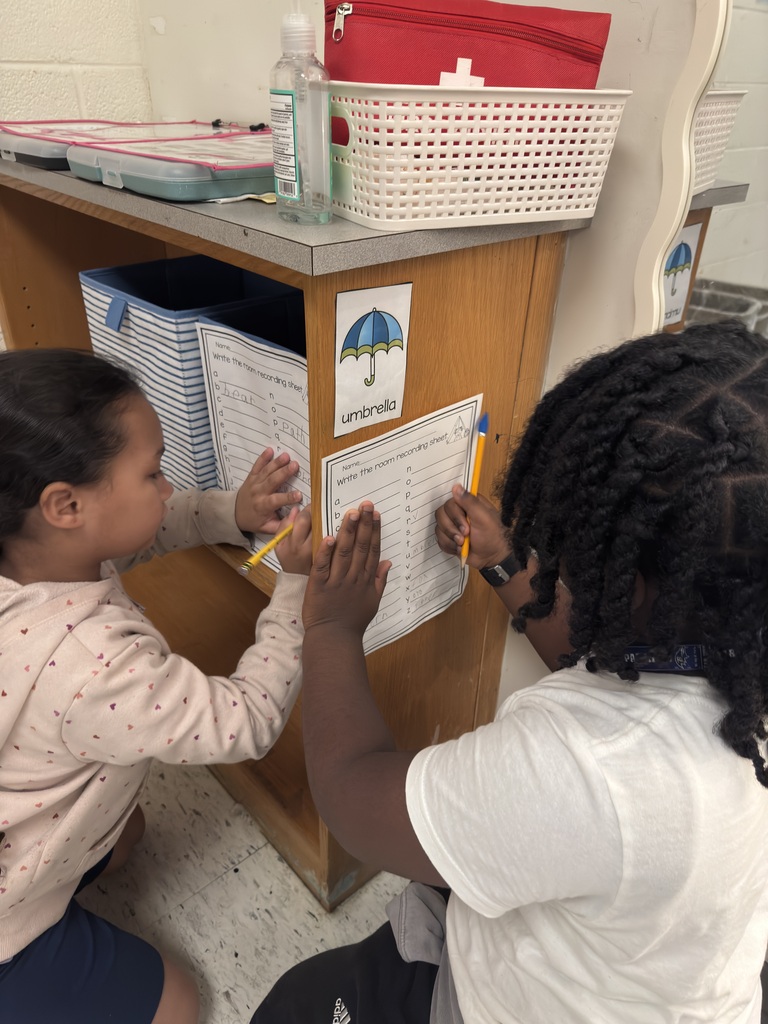 students completing an ABC scavenger hunt