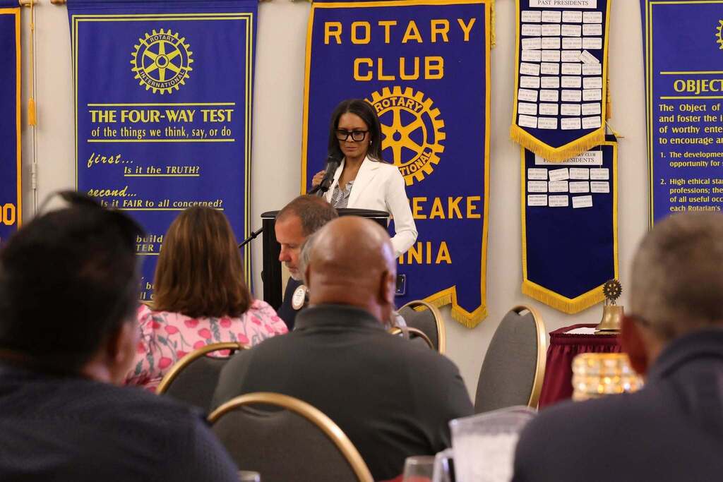 Students and Adults celebrate the Chesapeake Rotary Scholarship