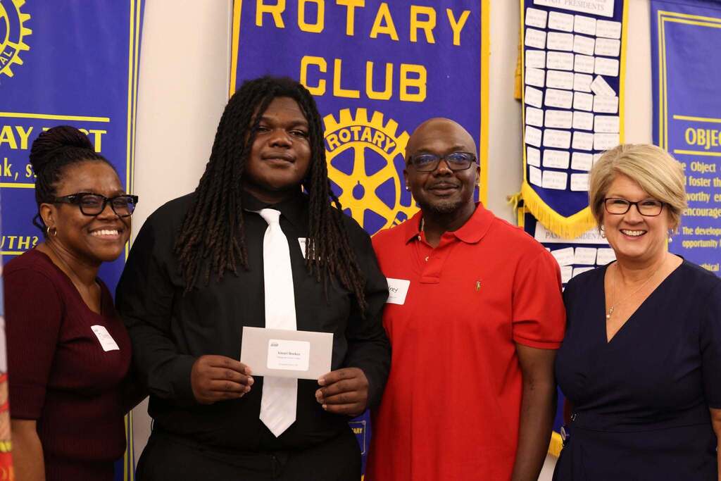 Students and Adults celebrate the Chesapeake Rotary Scholarship