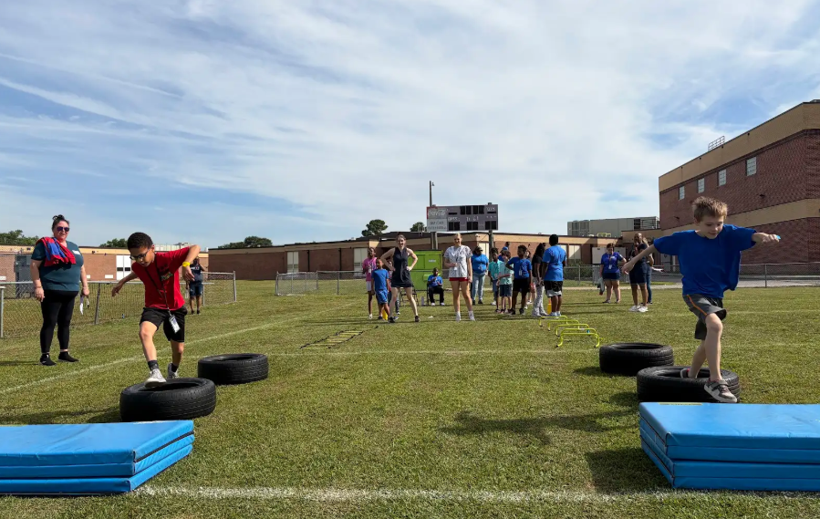 students playing at field day