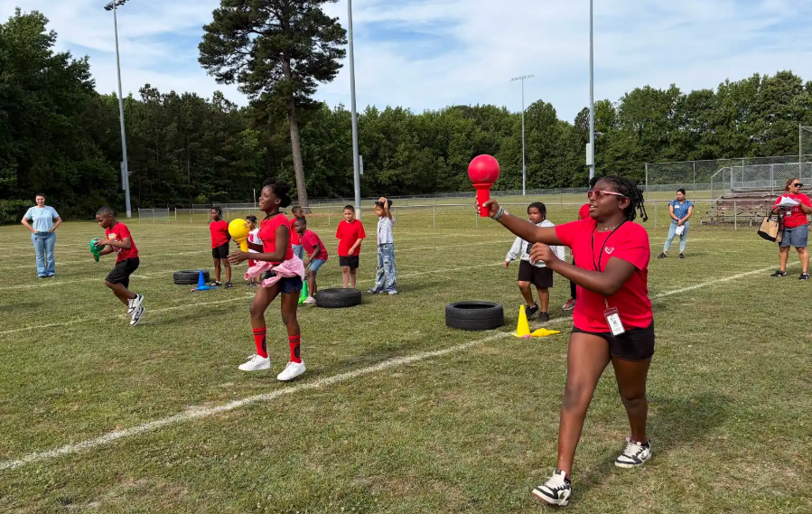 students playing at field day