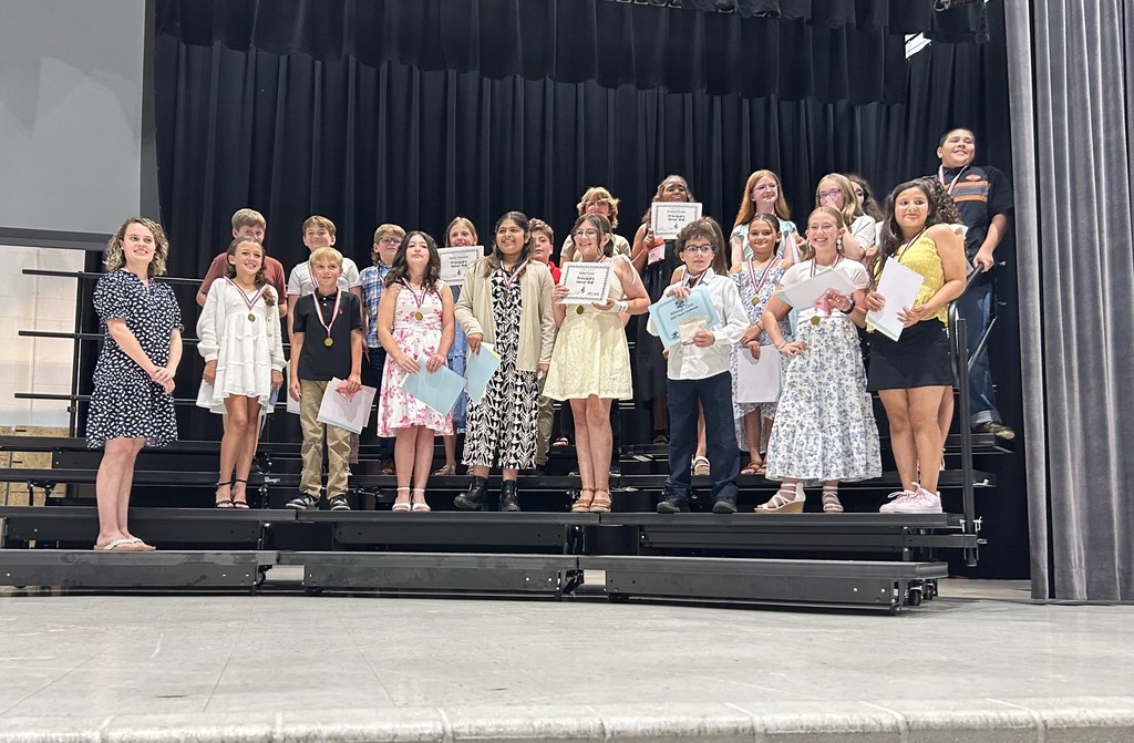 5th grade graduation students