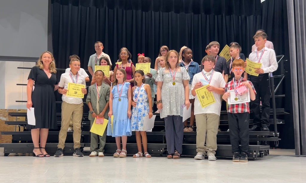 5th grade graduation students
