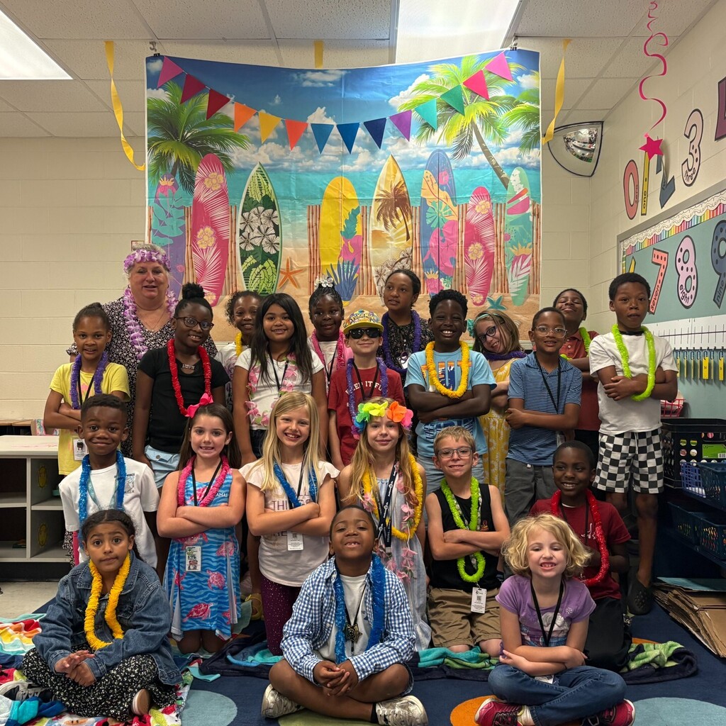 Beach Spirit Day Photo of students in class