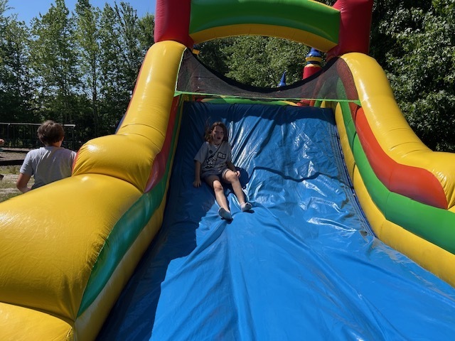 5th grade students playing games at field day