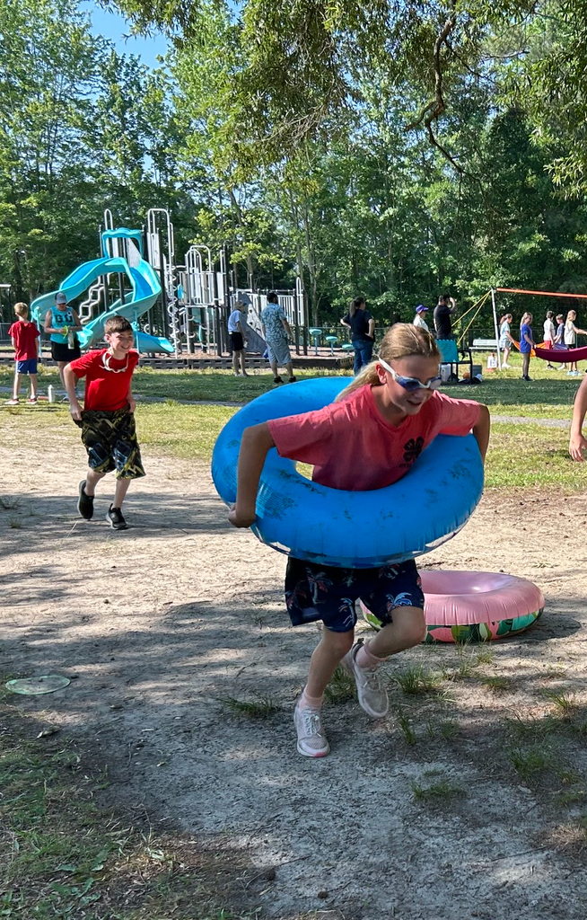 5th grade students playing games at field day