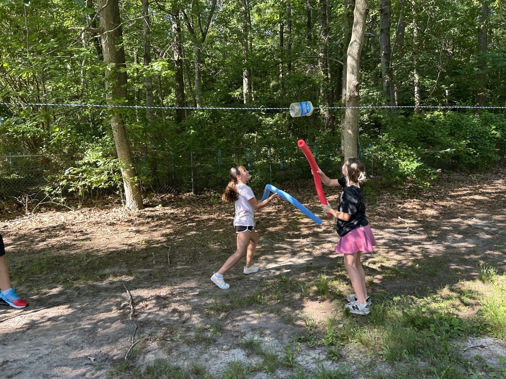 5th grade students playing games at field day