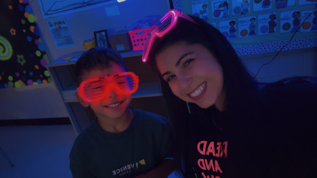 Ms. DeLeo’s class had a BRIGHT and fun Glow Day to finish off the great school year!