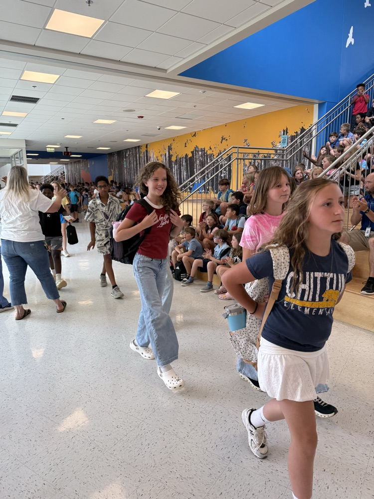 Fifth grade students leaving Chittum for the last time
