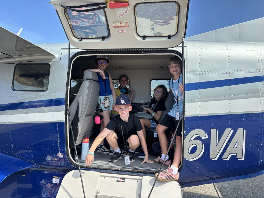 5th Graders attend Oceana Air Show