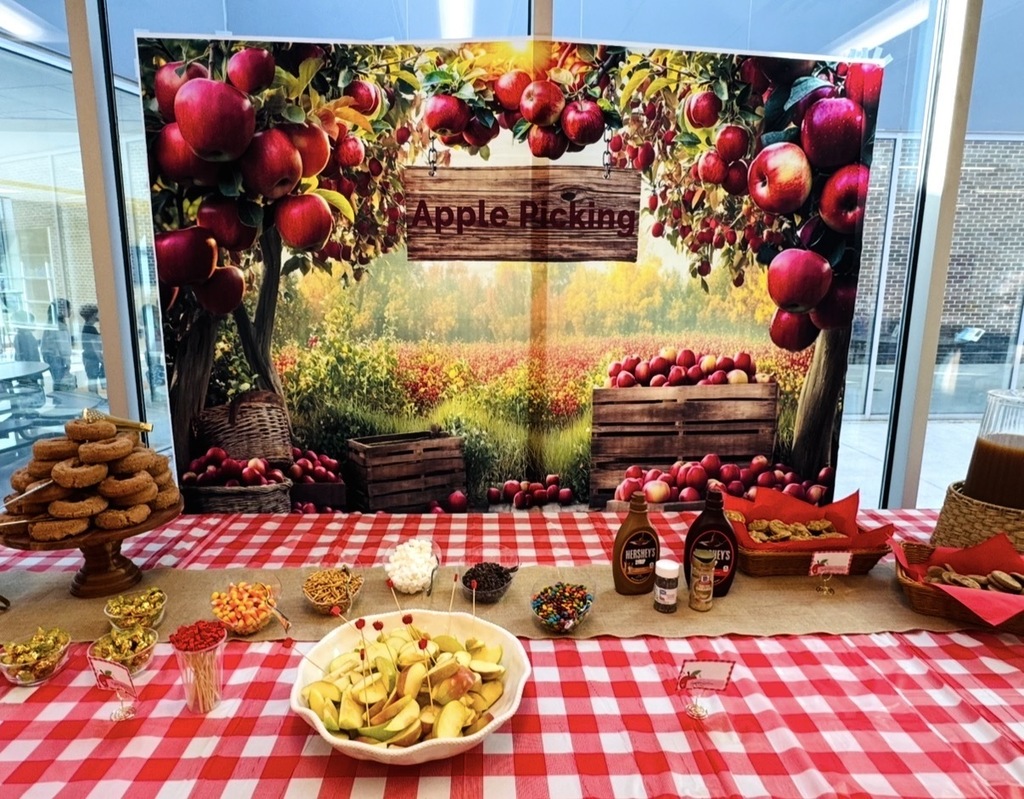 Apple themed treat table