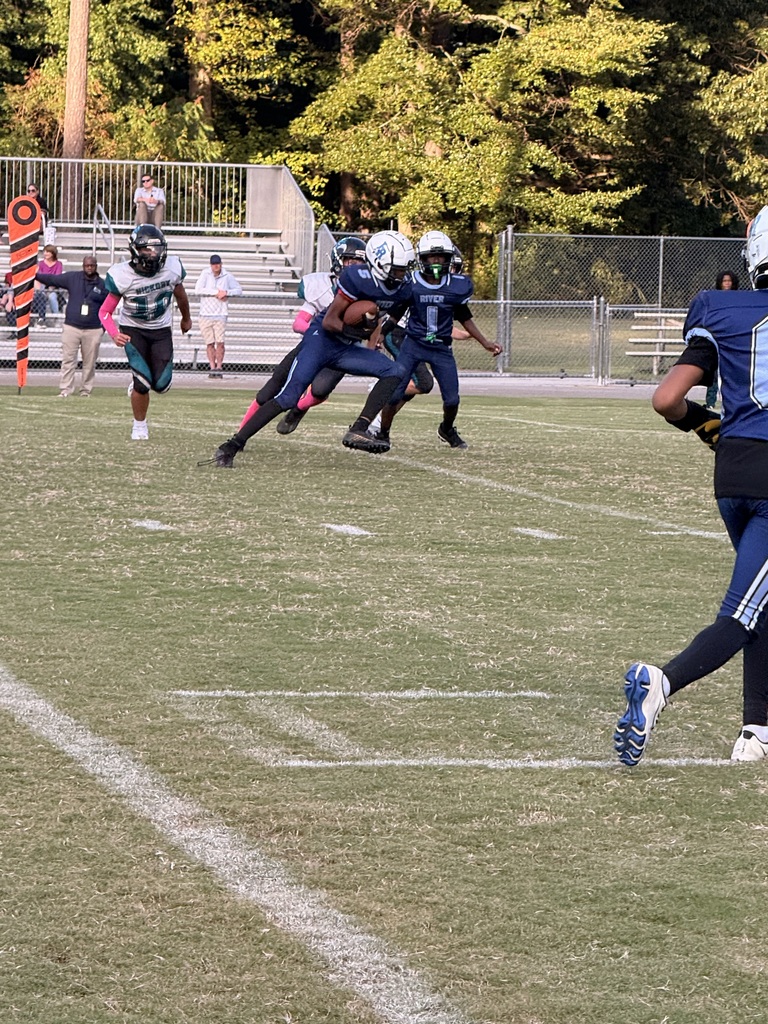 football players on the field