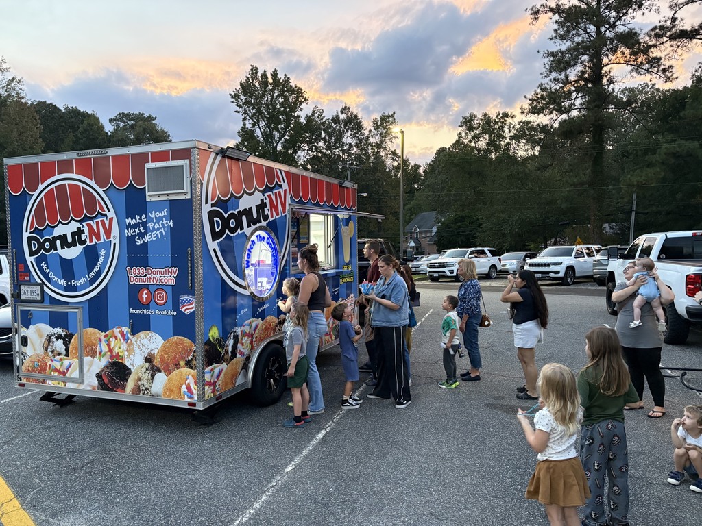 food truck line 