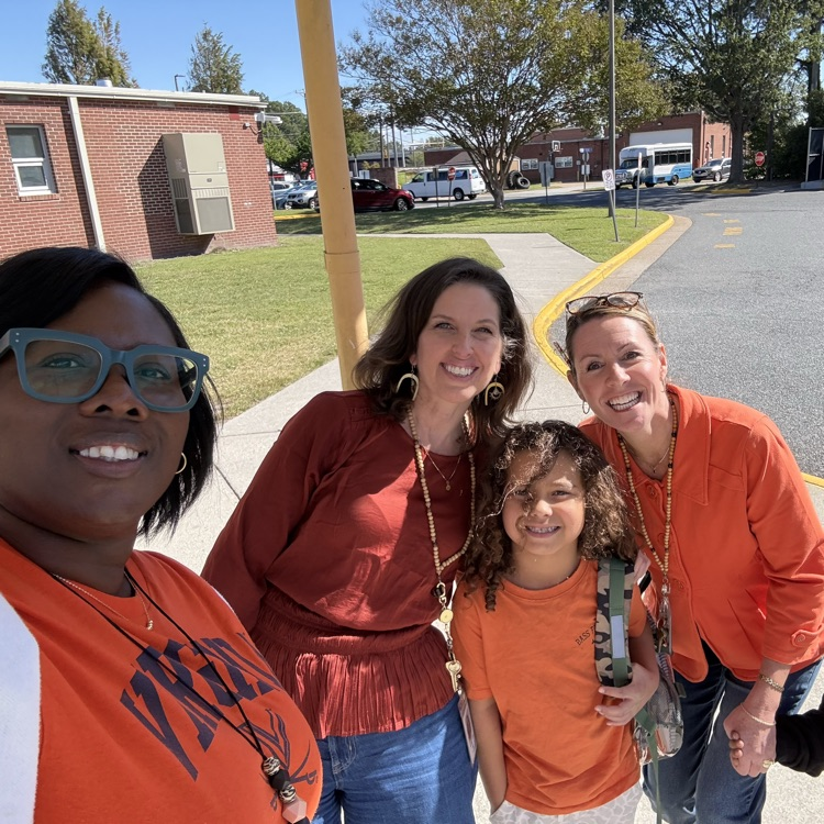 staff and students wearing orange for unity day