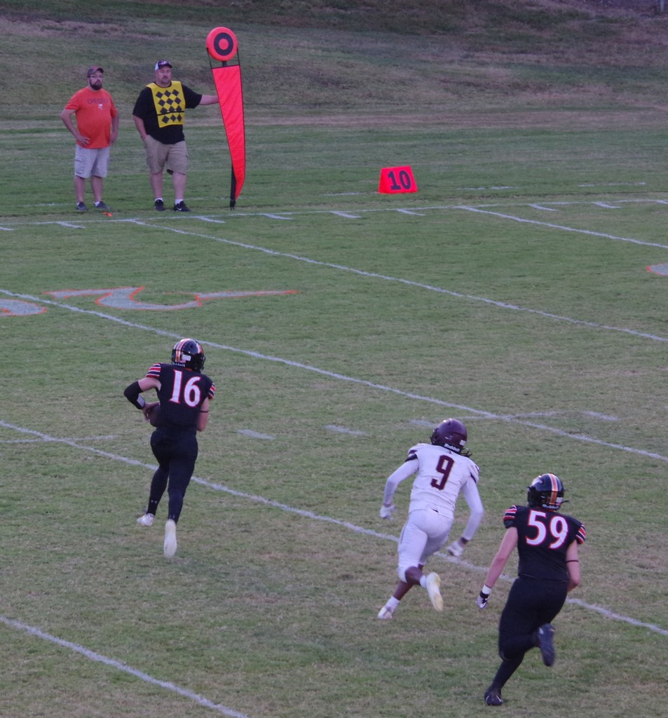 Photo 4 CHS FB Game 1 Peters scores TD 2