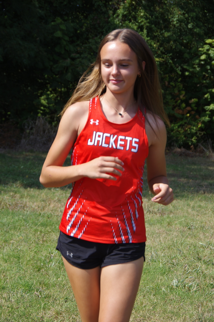 PHOTO 1 CROSS COUNTRY Katelyn Vallett running 9-16-25
