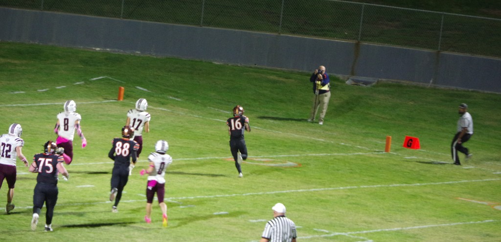 PHOTO 1 CHS Homecoming 2025 Peters scores TD at 10 33 2nd qtr