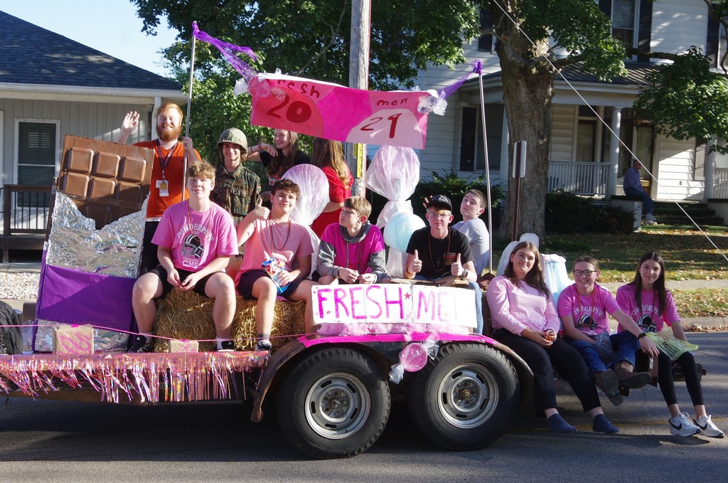 PHOTO 16 HOCO Parade Freshman Class 2029