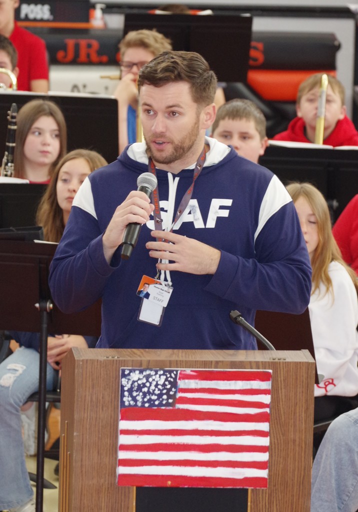 PHOTO 7 CGS Vets Guest Speaker Capt Wyatt Rueling