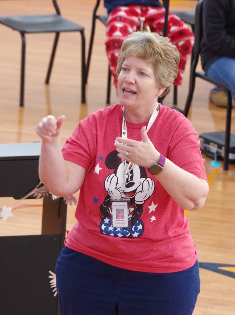 PHOTO 8 CGS Vets Sue Colonel