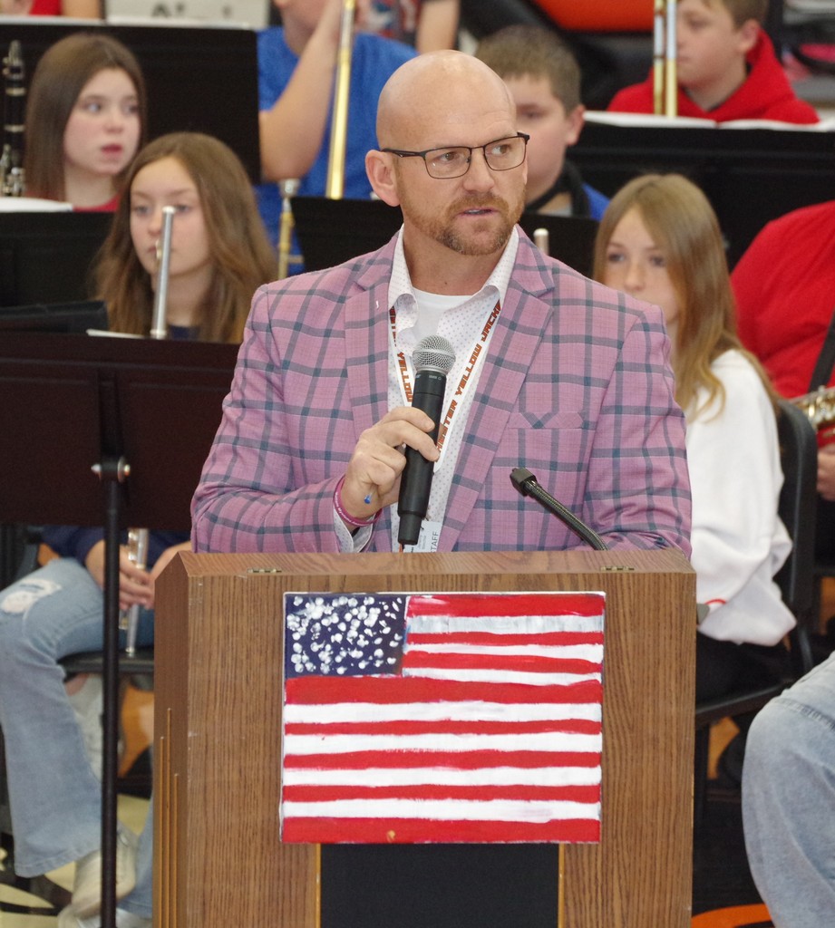 PHOTO 13 CGS Vets CHS Principal Jeremy Blechle