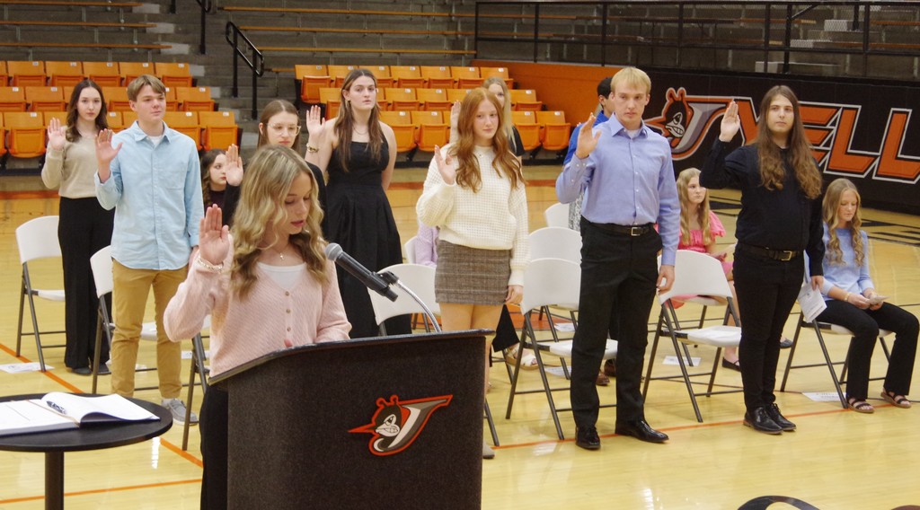 PHOTO 7 NHS new members take pledge 2025 NO 2