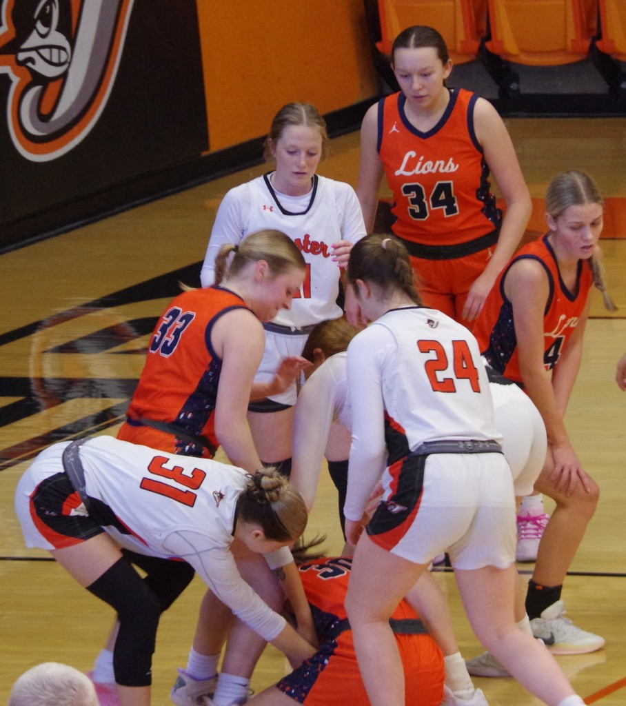 PHOTO 2 Lady Jackets vs Carterville Loose ball scrum