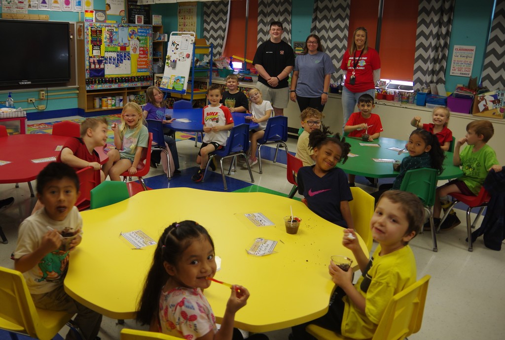 PHOTO 12 Earth Day CGS Dirt Pudding