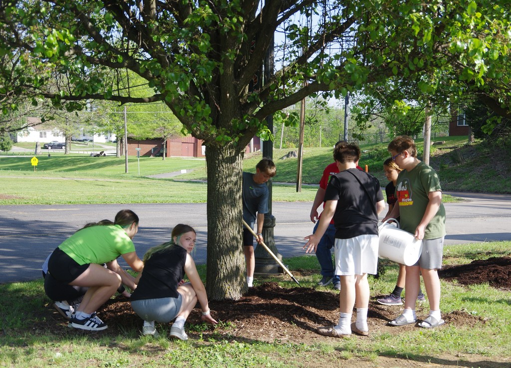 PHOTO 15 Earth Day CGS 1