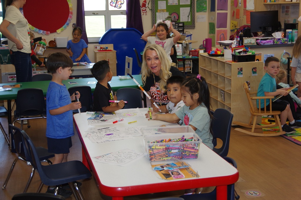 PHOTO 18 Earth Day CECC 1 Coloring