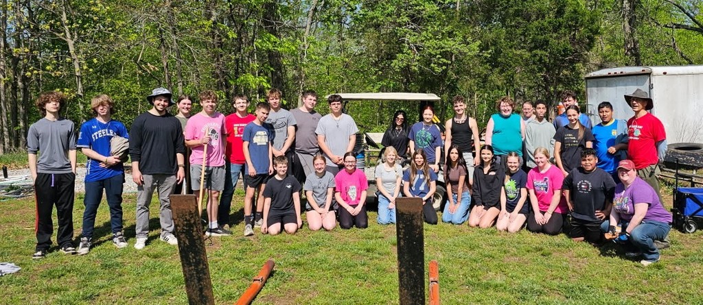 PHOTO  Earth Day CHS Trail Group Photo