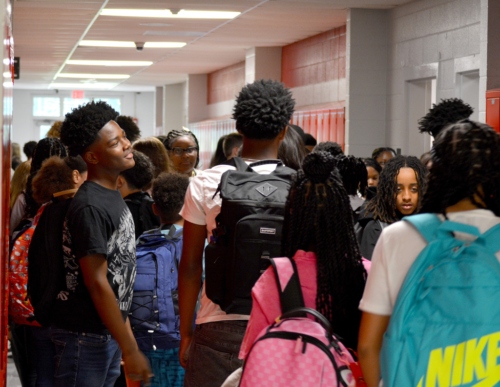 CCSD first day 2025 - students in the hallway
