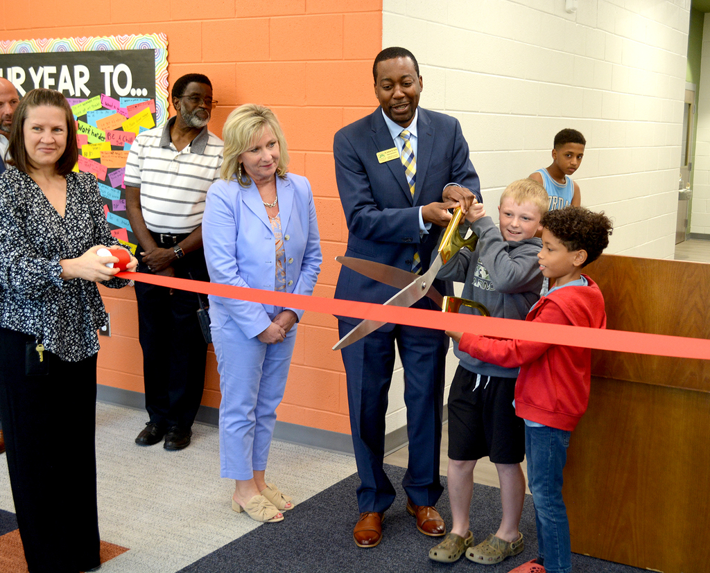 LES Classroom Addition Ribbon Cutting Ceremony 2025