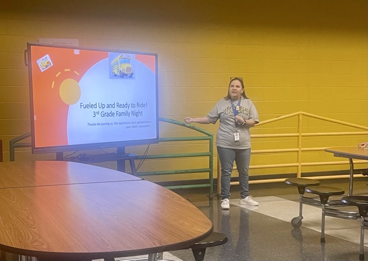 Third grade students enjoying family night. 